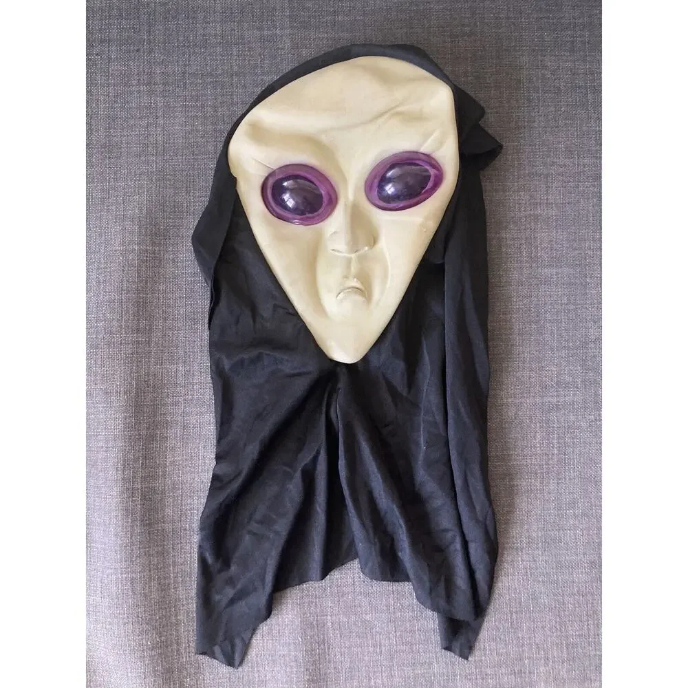 Vintage Easter Unlimited Adult Alien Cyborg Skull Halloween Mask Costume W/ Hood